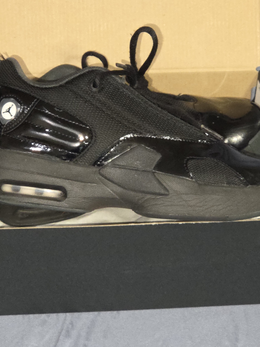 Boy's JORDAN MAX AURA 6